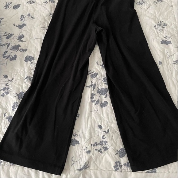 Lululemon Yoga Pants Cropped with pockets - Picture 2 of 7